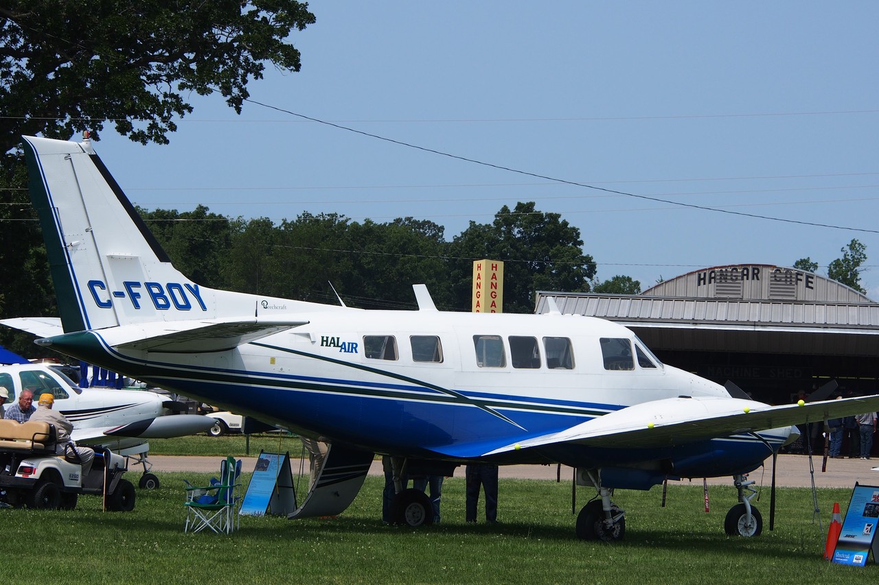 Picture of Beechcraft Corporation 80 Queen Air