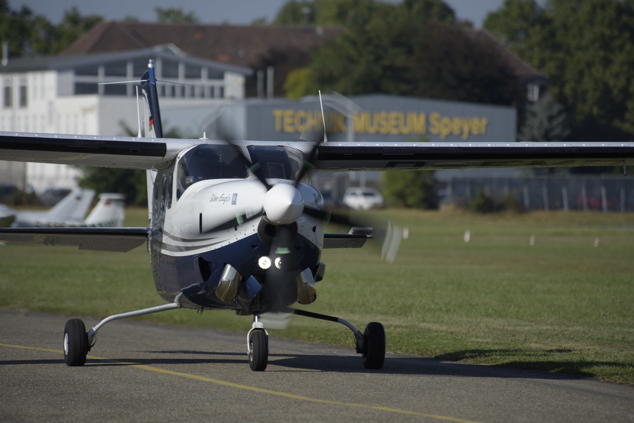 Cessna P210N