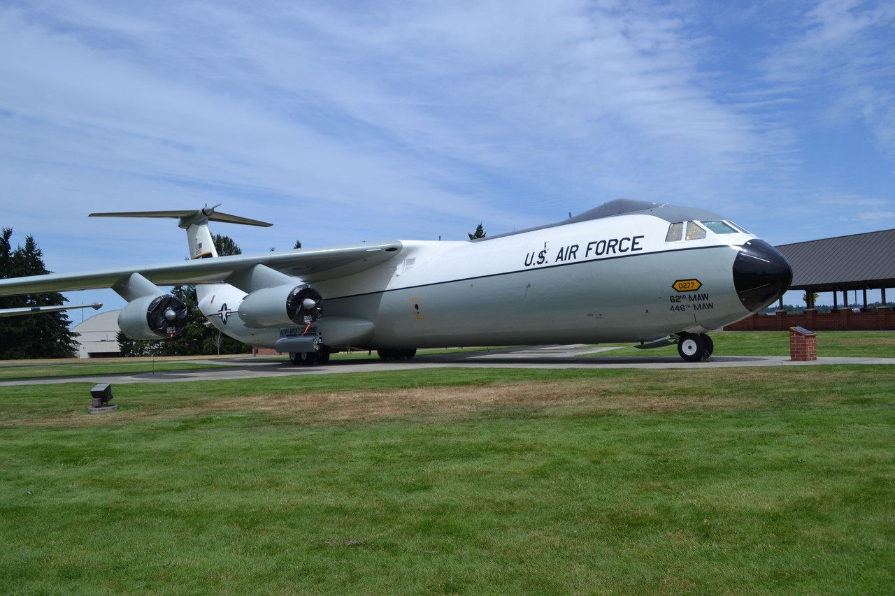 Lockheed Corporation C-141 Starlifter (C141) - Aircraft Encyclopedia ...