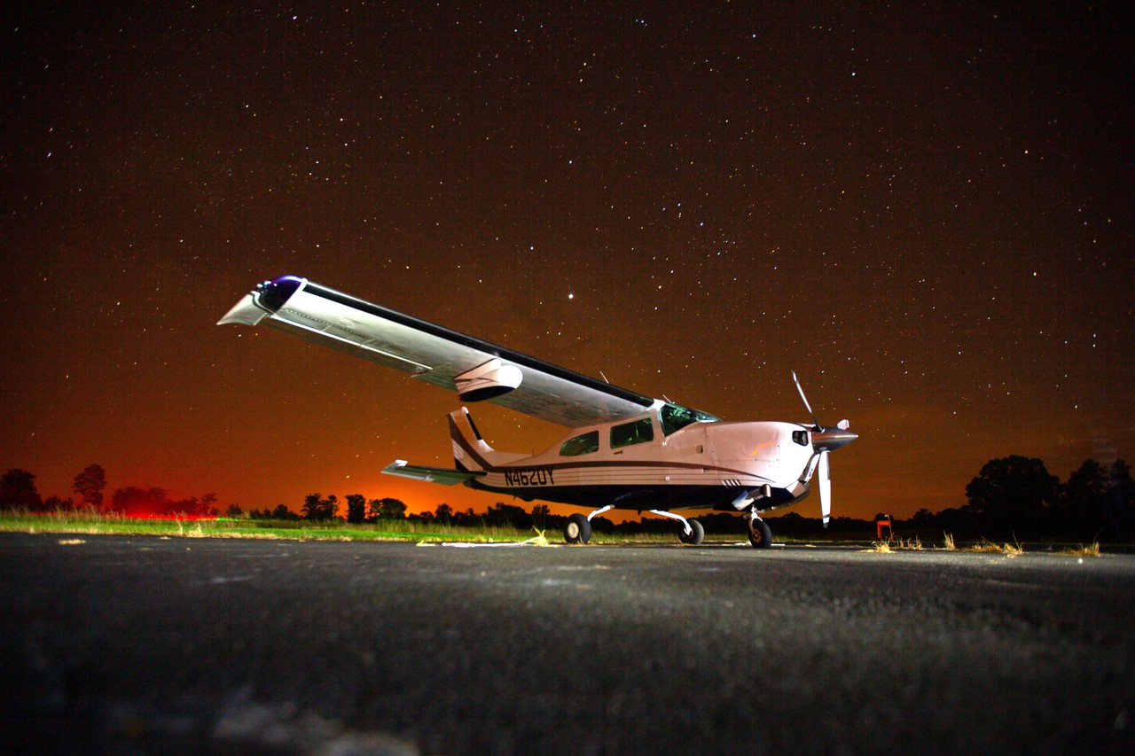 Picture of Cessna Aircraft Company 210 Centurion