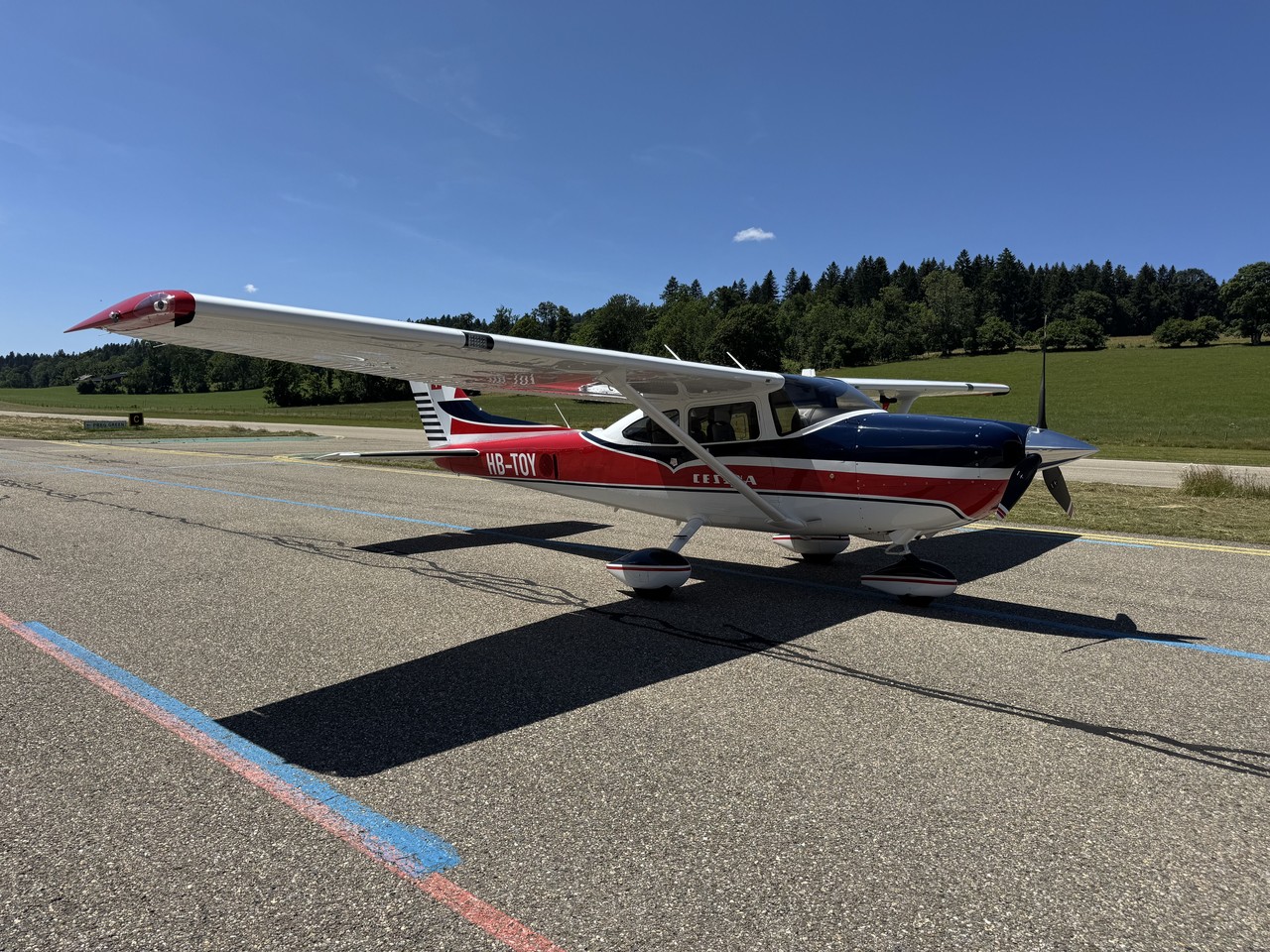Cessna TR182