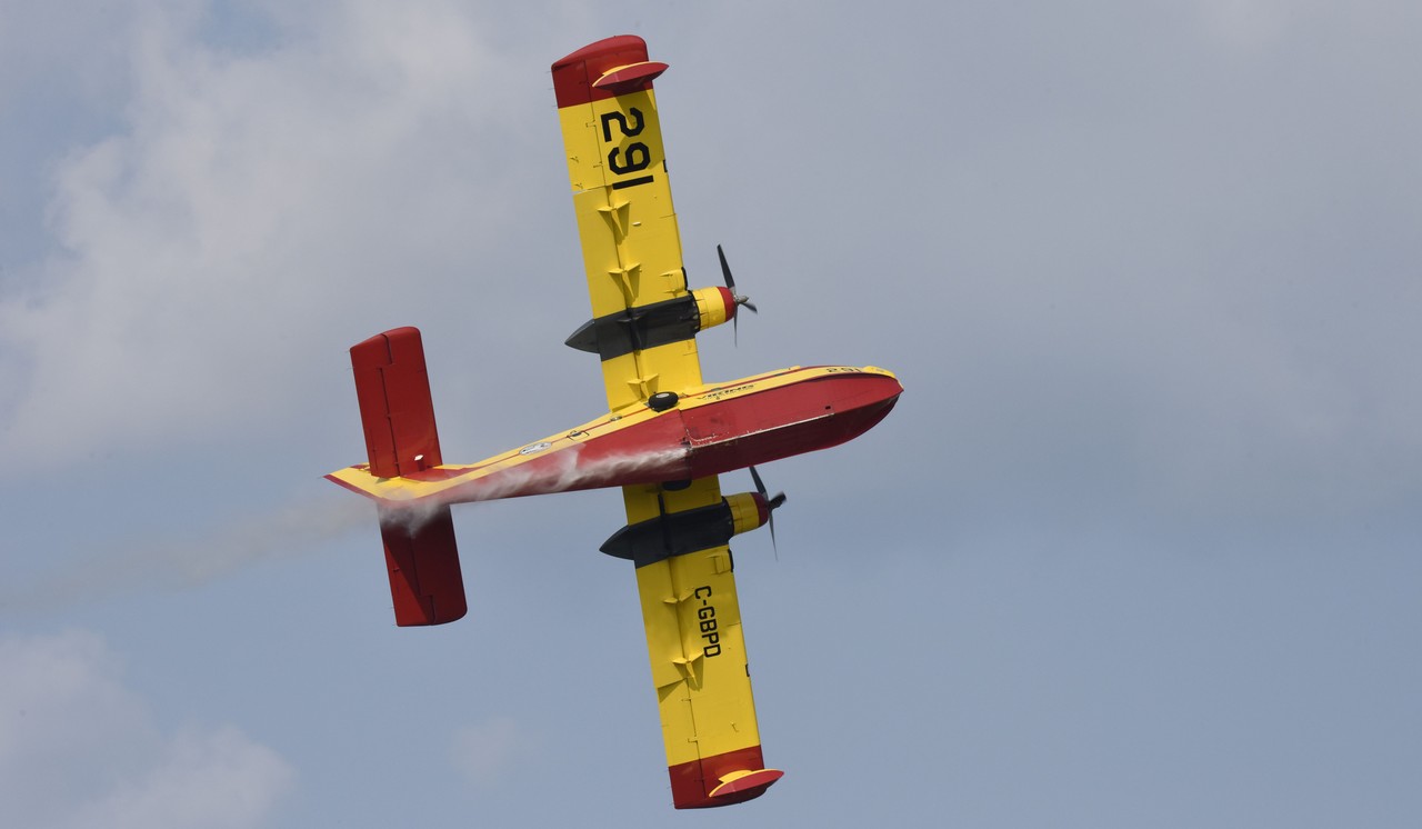 Picture of Canadair Limited CL-215