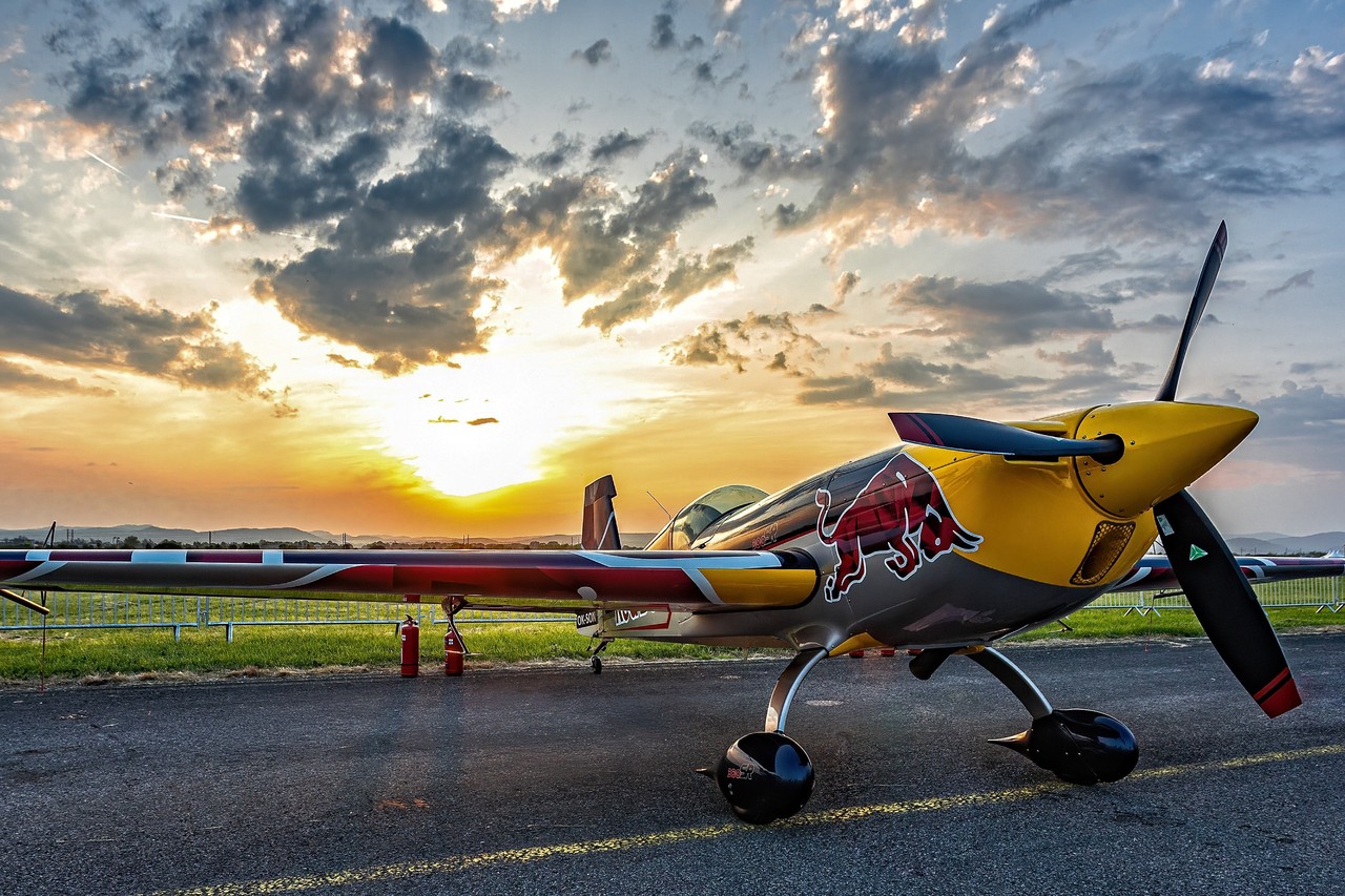 Picture of Extra Flugzeugbau EA-300