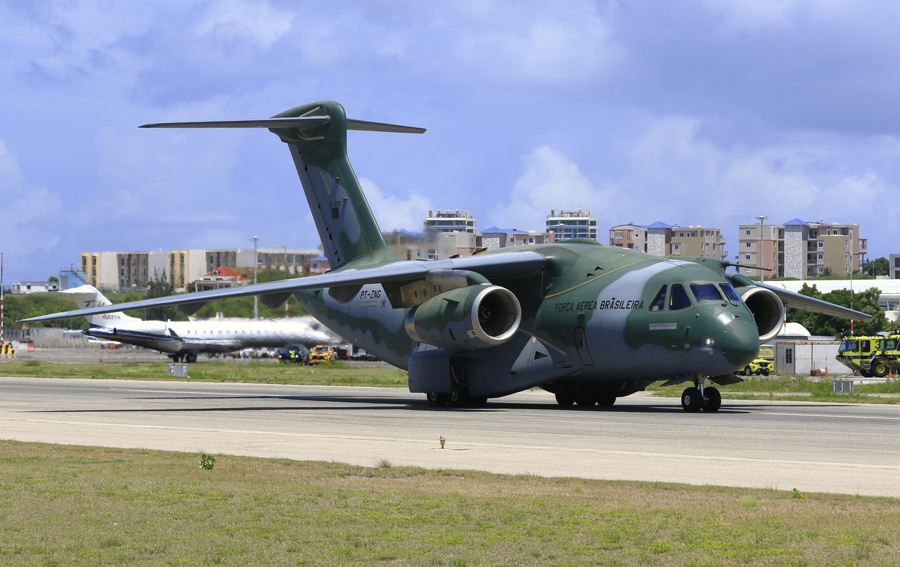 Unknown Embraer KC-390