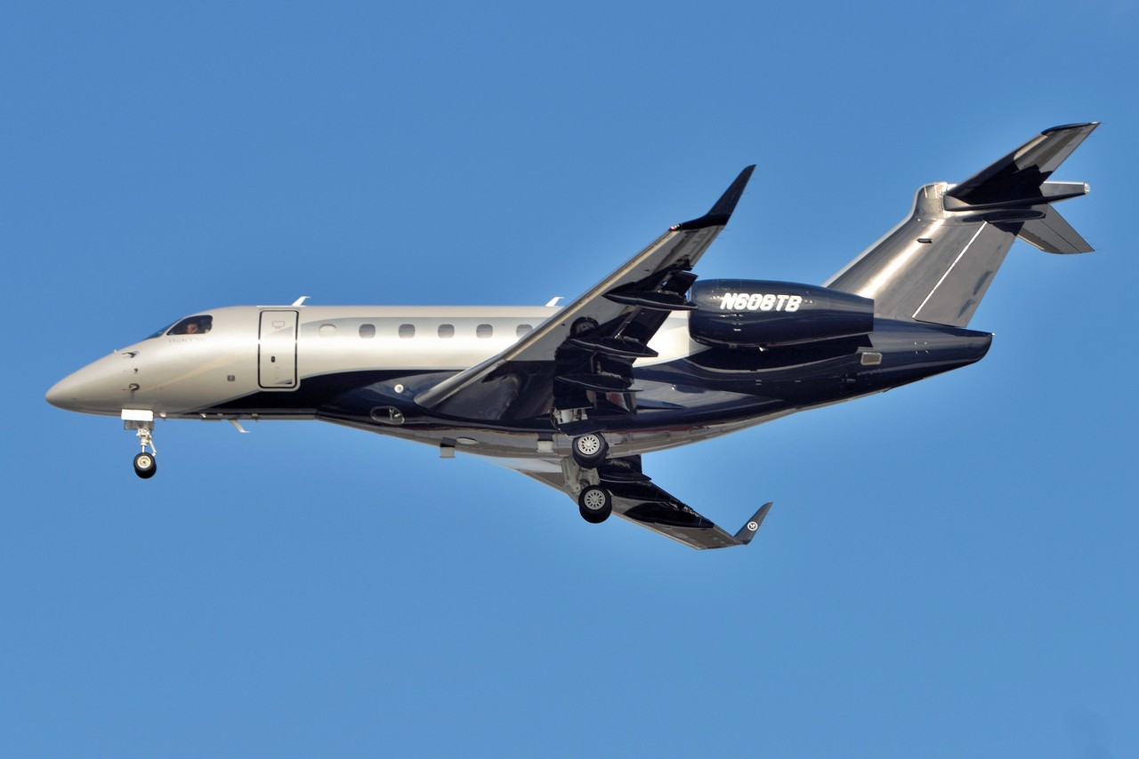 Embraer Legacy 500