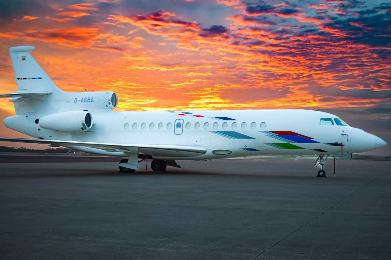 Unknown Dassault Falcon 8X