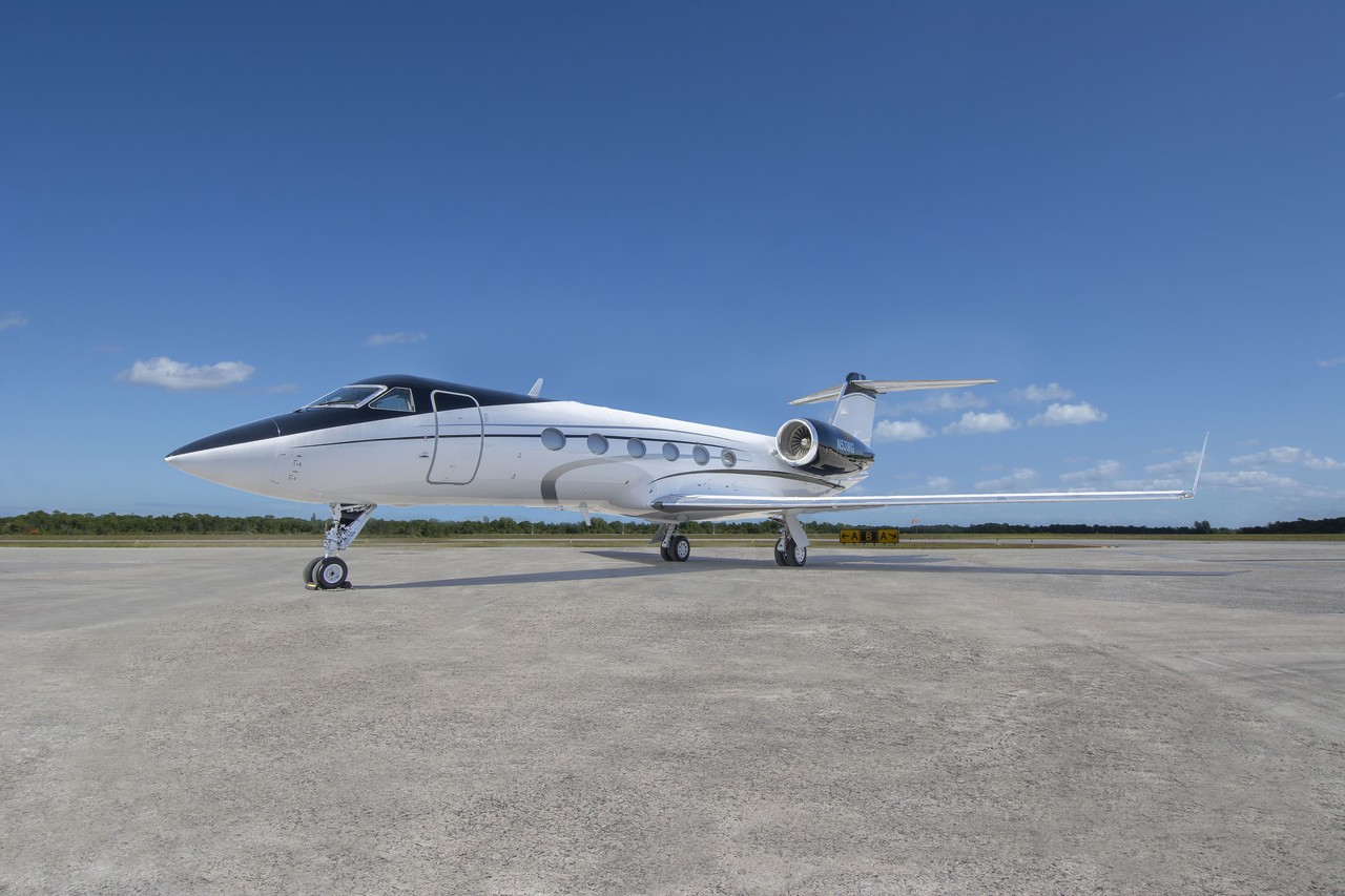 Picture of Gulfstream Aerospace Corporation G-300