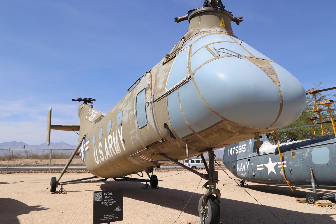 Picture of Piasecki Helicopter Corporation CH-21 Work horse