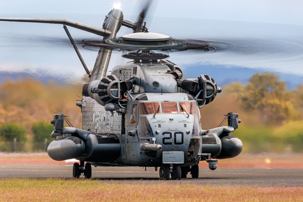 Picture of Sikorsky Aircraft Corporation CH-53D Sea Stallion