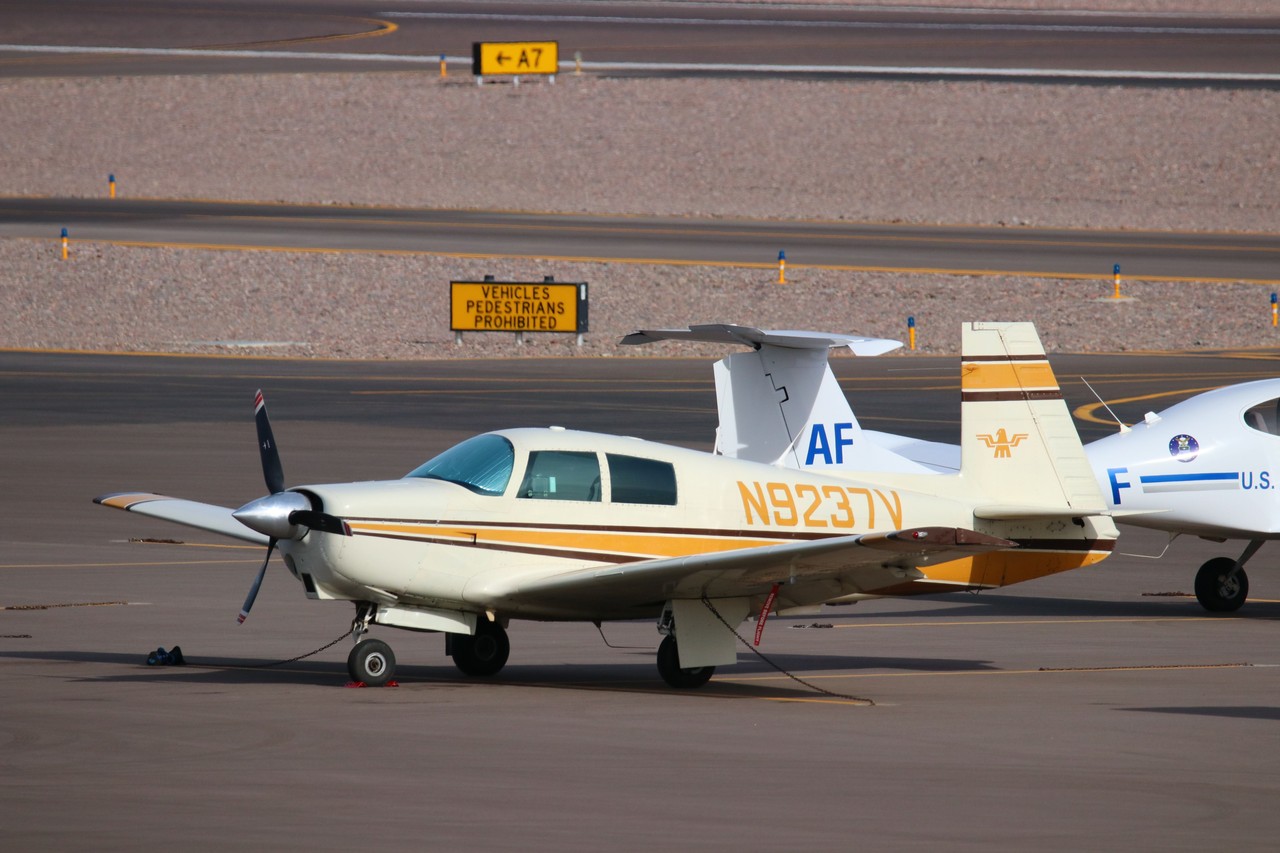 Picture of Mooney Aircraft Corporation M-22 Mustang