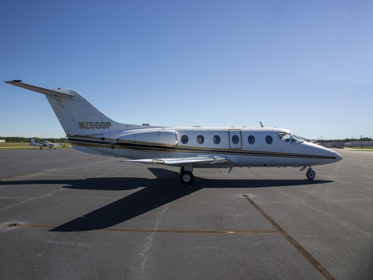 Picture of Mitsubishi Heavy Industries MU-300 Diamond