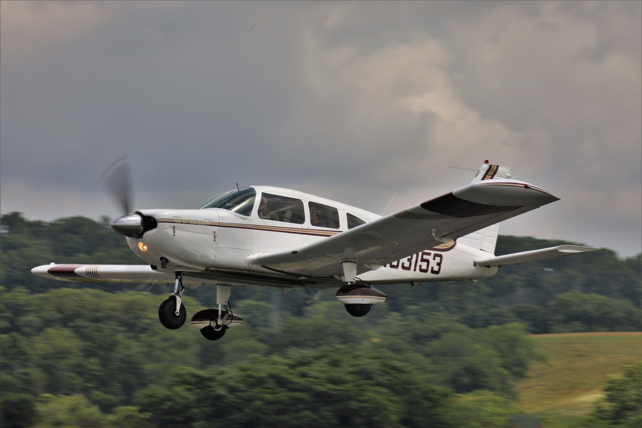 Picture of Piper Aircraft Company Cherokee (PA-28-235)