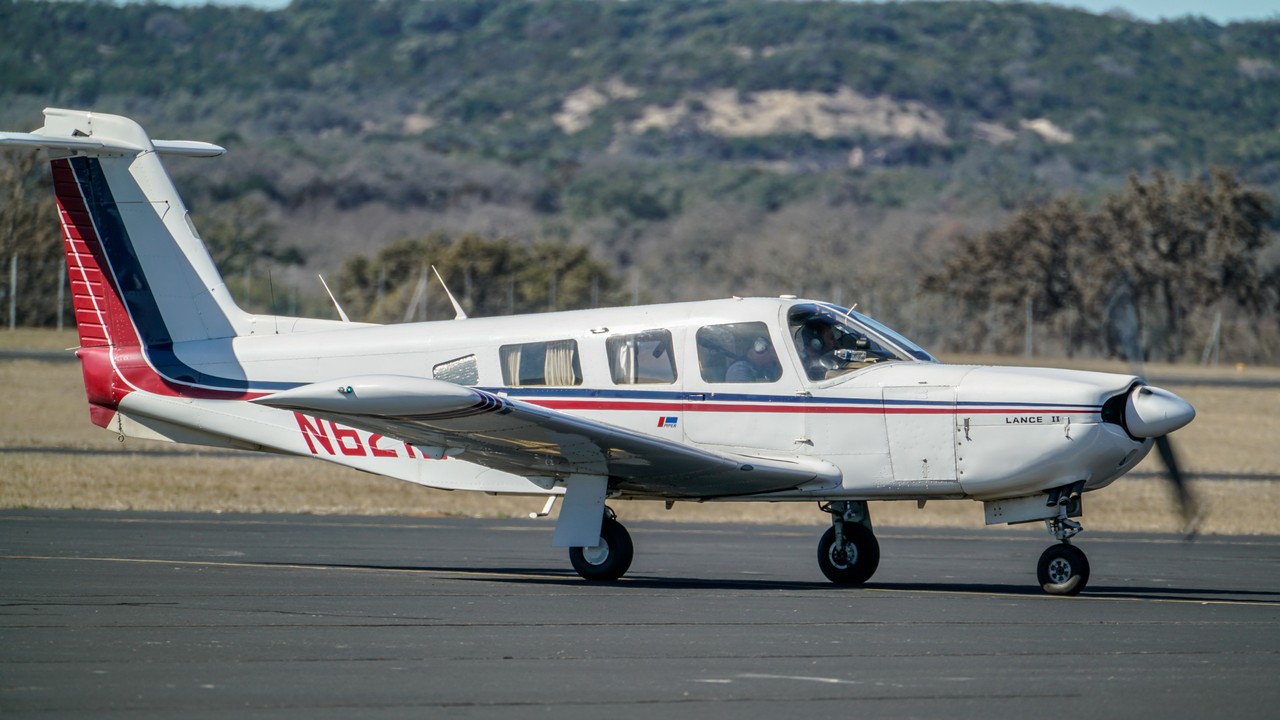 Picture of Piper Aircraft Corporation PA-32RT-300 Lance 2