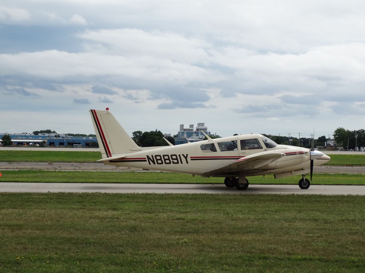 Picture of Piper Aircraft Corporation PA-39 Twin Comanche CR