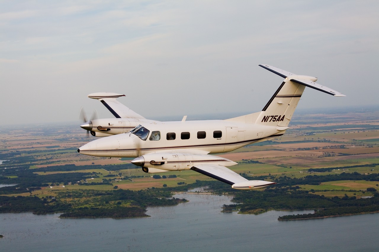 Picture of Piper Aircraft Corporation PA-42-720 Cheyenne 3