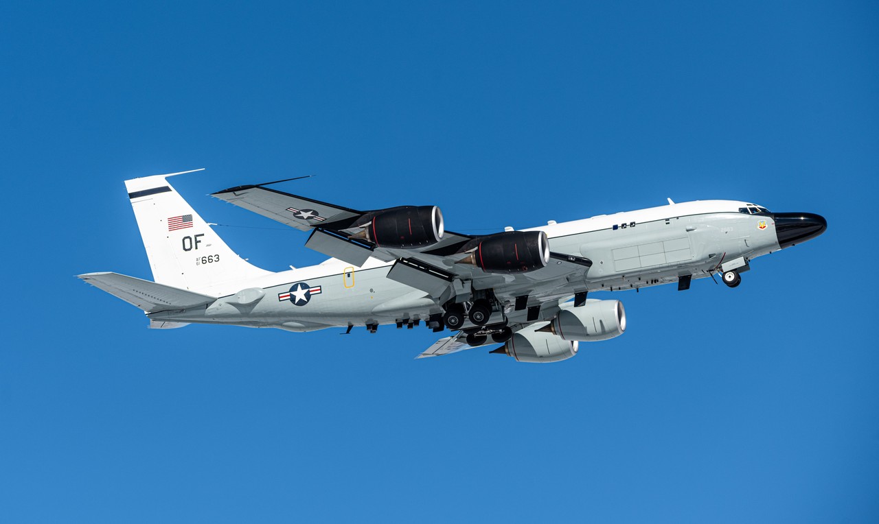 Boeing RC-135W