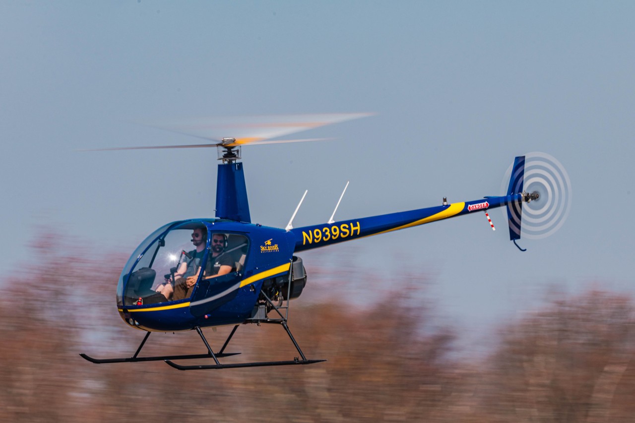Picture of Robinson Helicopter Company R-22