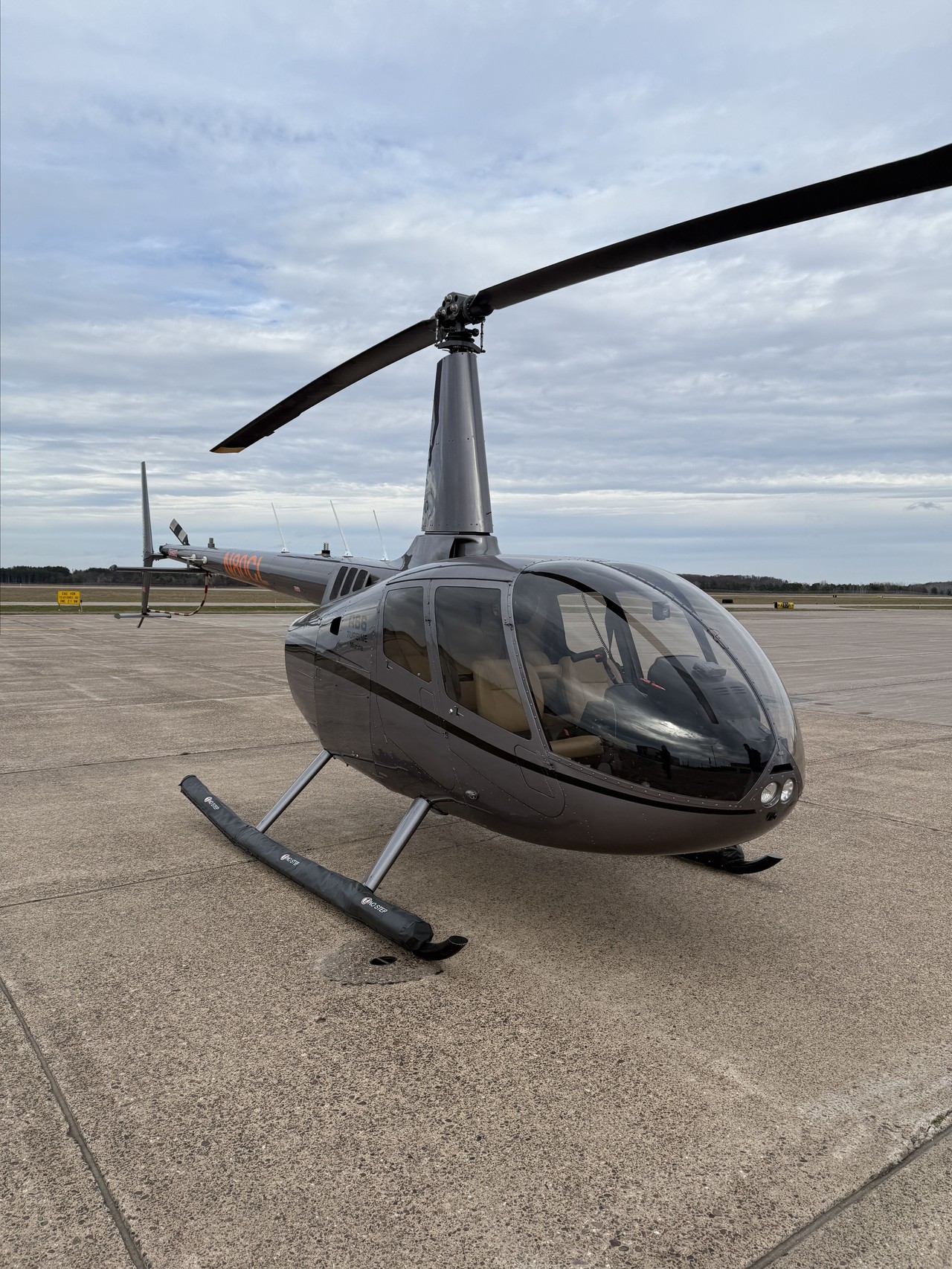 Picture of Robinson Helicopter Company R-66