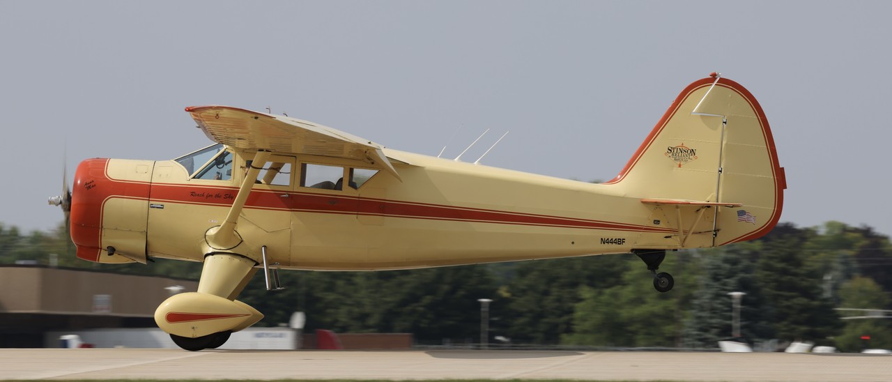 Picture of Stinson Aircraft Division of Aviation Manufacturing Corporation AT-19 Reliant