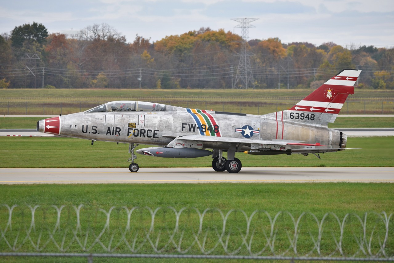 Picture of North American Aviation F-100 Super Sabre