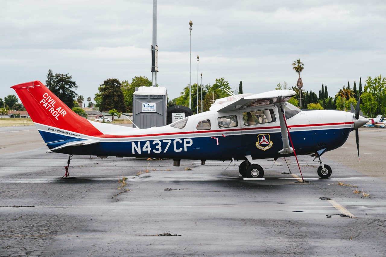 Cessna T206H