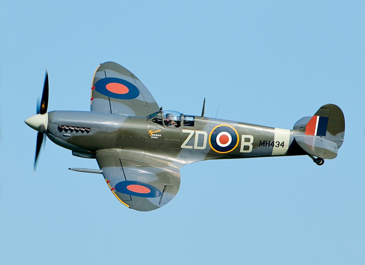 Time Warp Aircraft Spitfire — general aviation