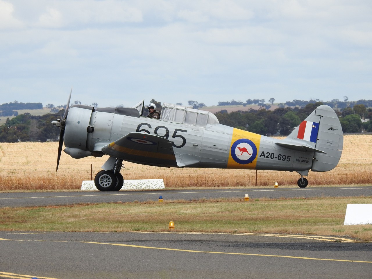 Commonwealth Aircraft Corporation CA-16 Wirraway — trainer