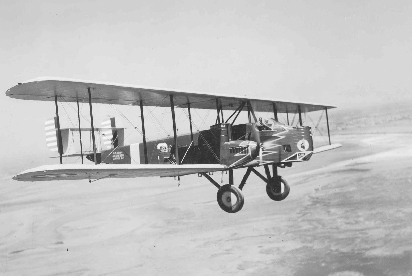 Curtiss Aeroplane and Motor Company B-2 Condor — bomber