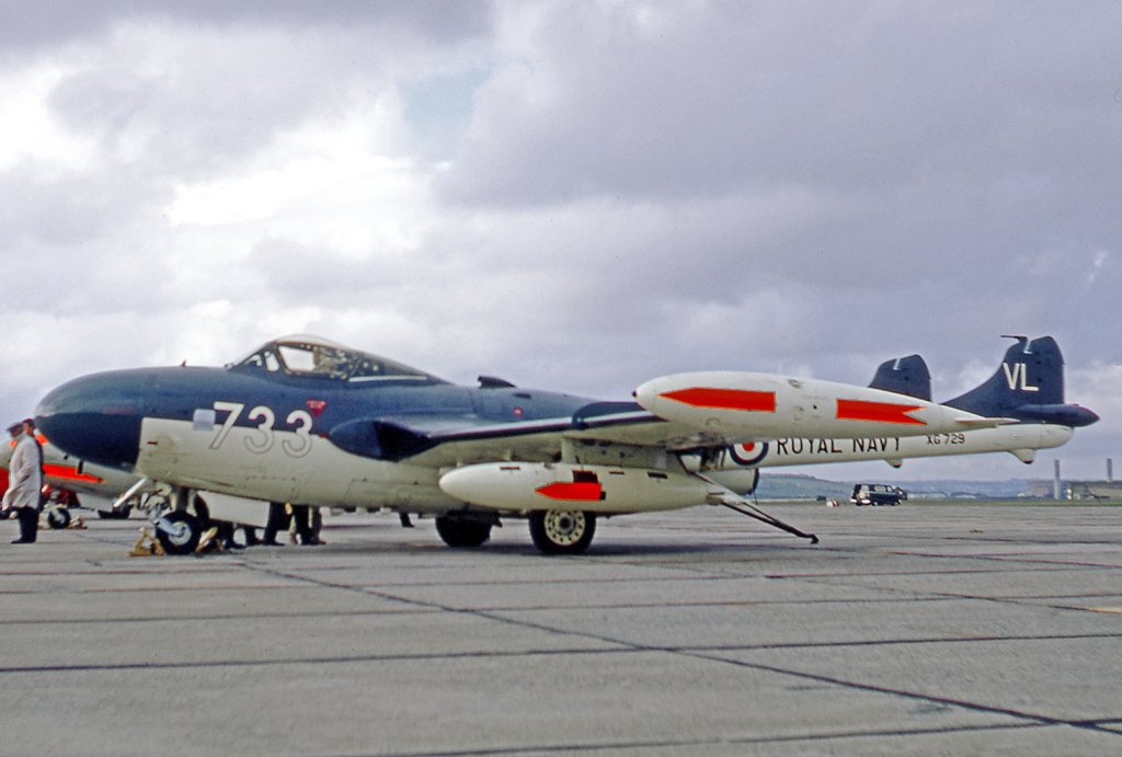 de Havilland Aircraft Company De Havilland Sea Venom — fighter