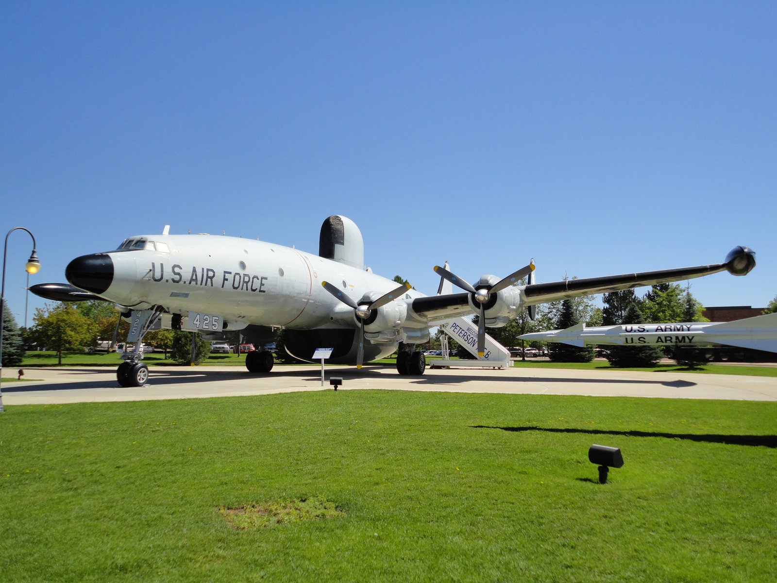 Lockheed Aircraft Corporation Lockheed EC-121 Warning Star — airborne early warning