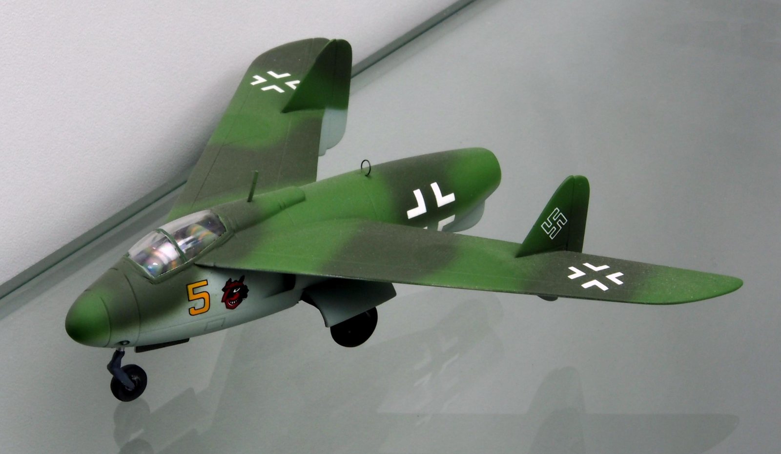 Junkers Flugzeug- und Motorenwerke AG EF 128 — fighter
