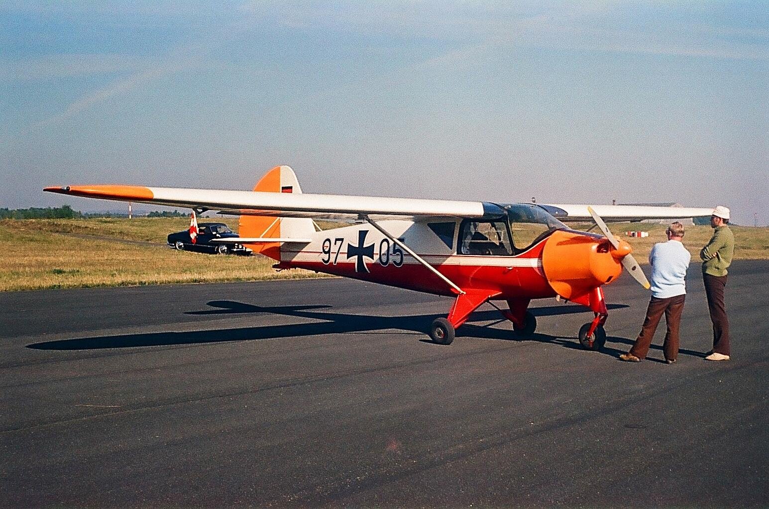 Alfons Pützer KG Flugzeugbau Elster — trainer