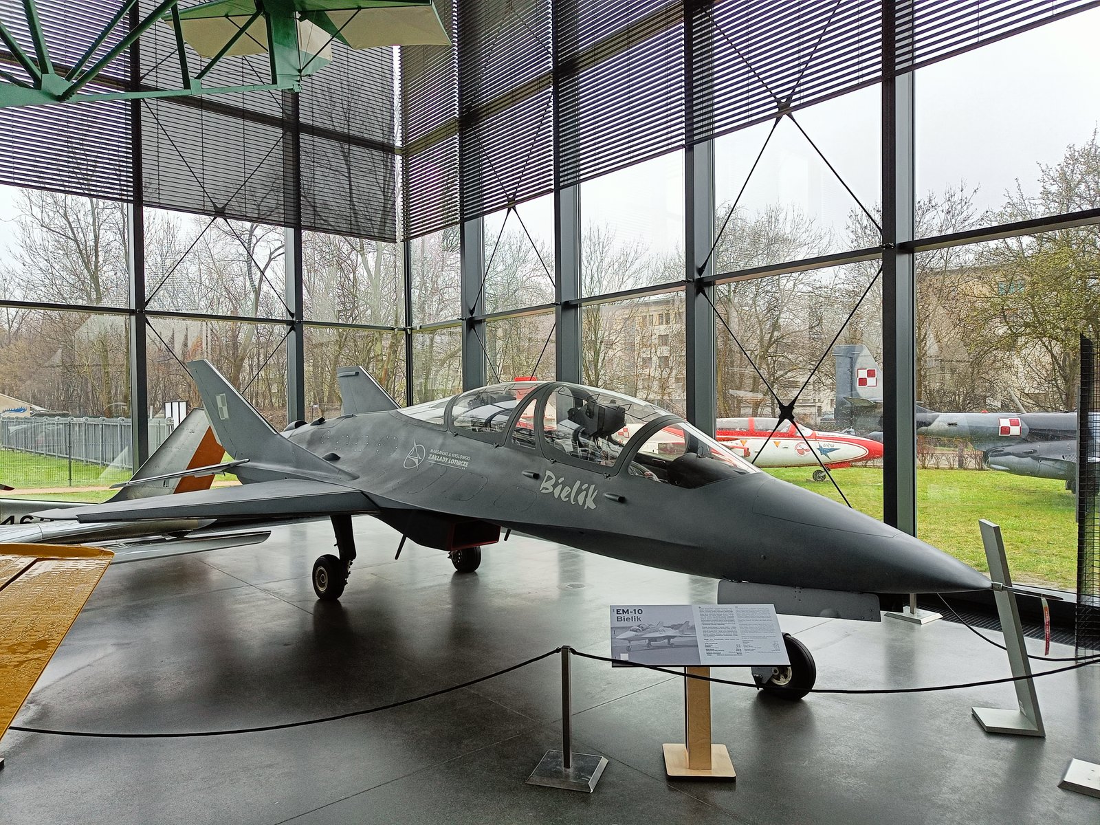 Margański & Mysłowski Zakłady Lotnicze EM-10 Bielik — trainer
