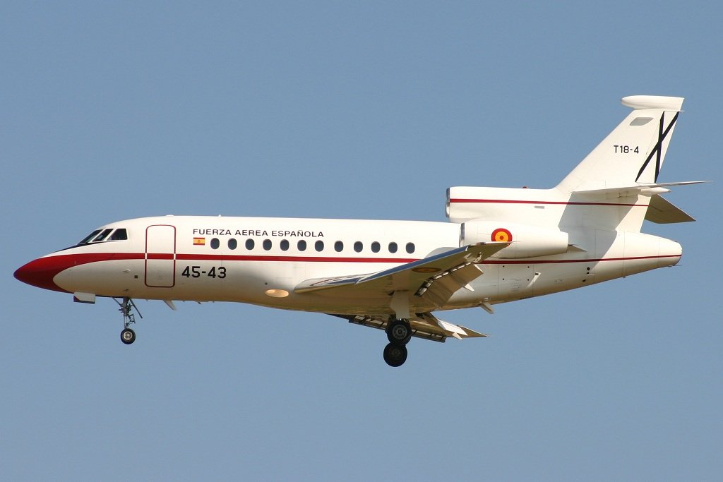 Dassault Aviation Falcon 900LX — business jet