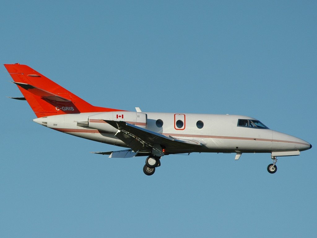 Dassault Aviation Falcon 10 — business jet
