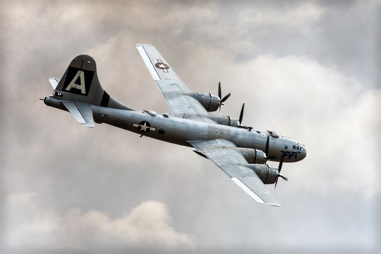 Boeing FIFI — bomber