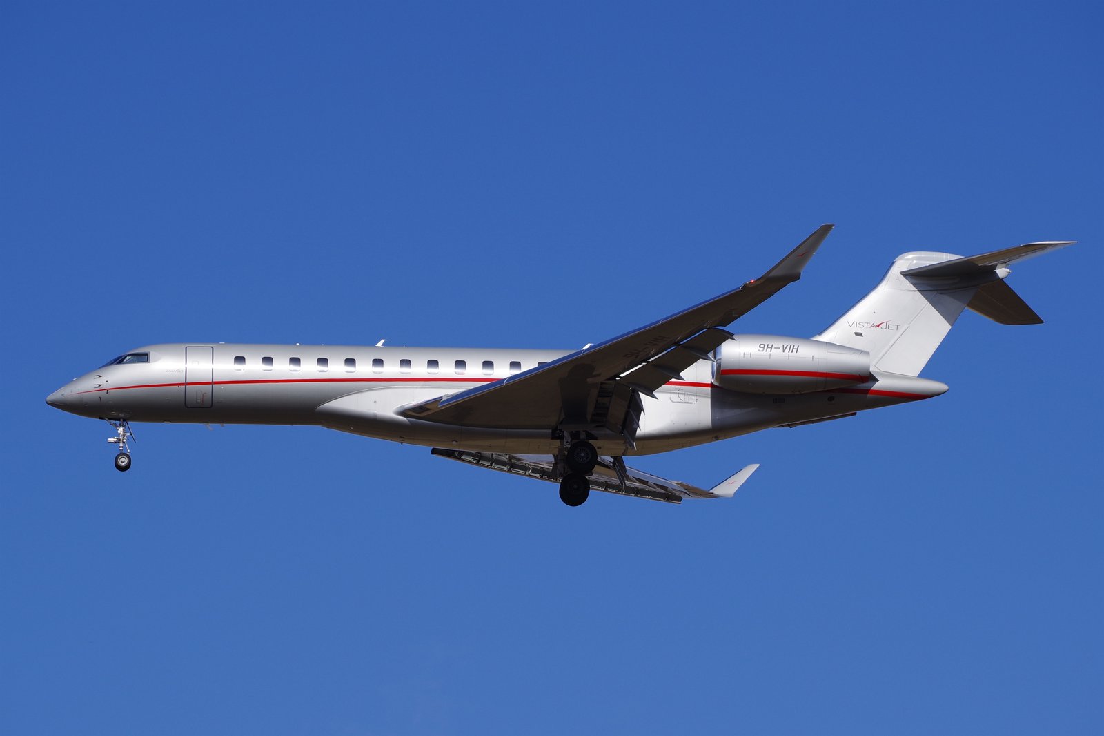 Bombardier BD-700-2A12