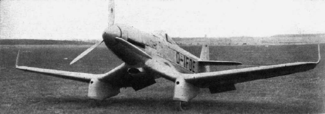 Hamburger Flugzeugbau GmbH Blohm & Voss Ha 136 — trainer