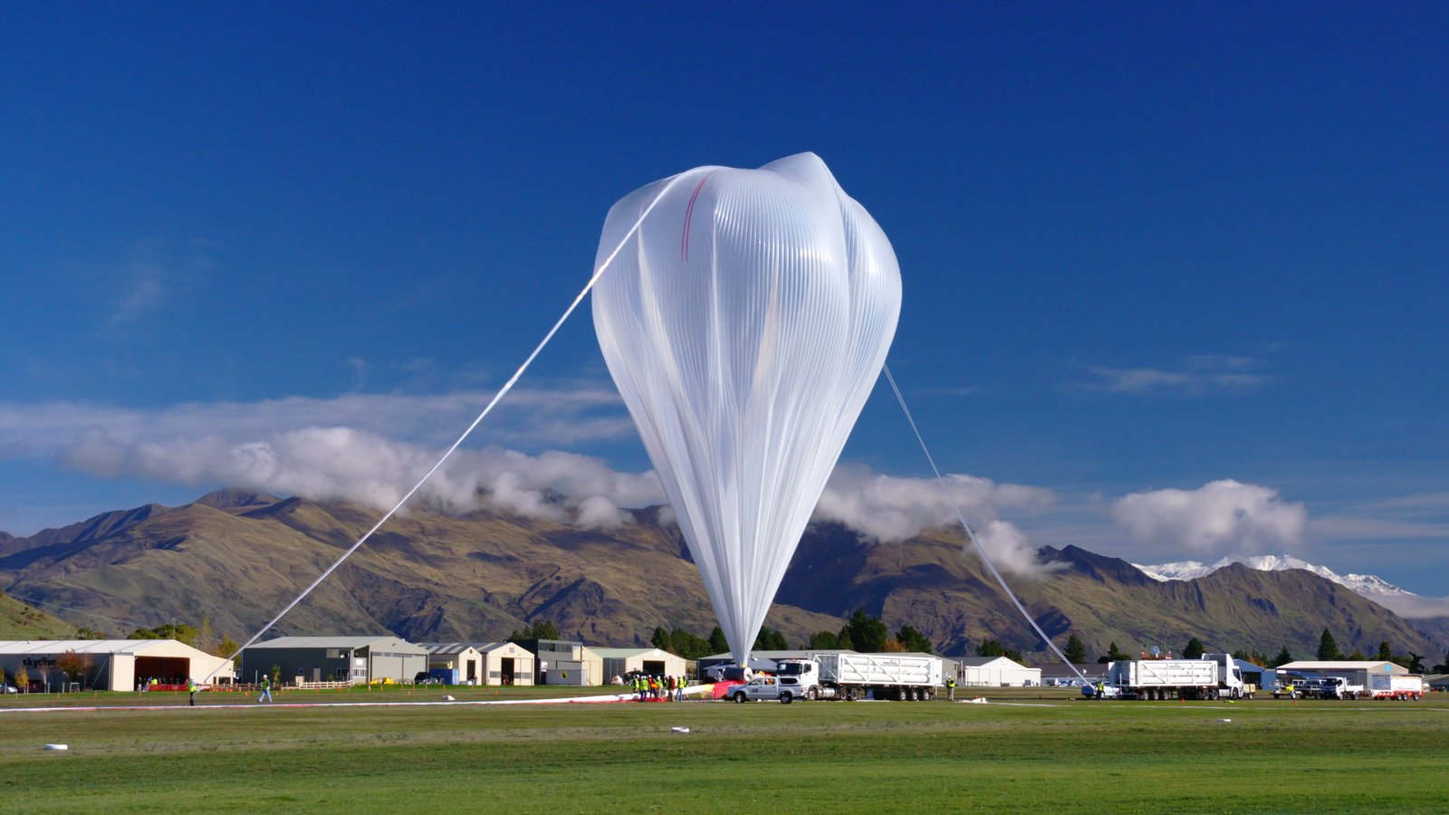 high-altitude balloon — general aviation