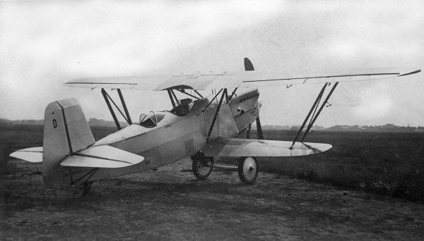 Albatros Flugzeugwerke L 76 Aeolus — reconnaissance/trainer