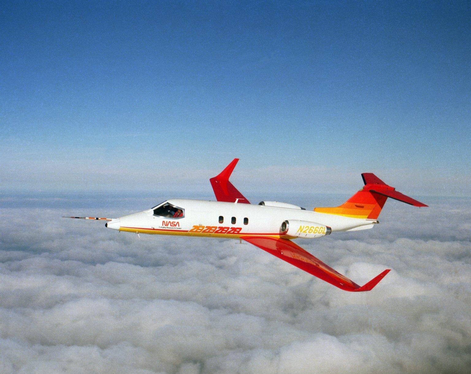 Gates Learjet 28 — general aviation