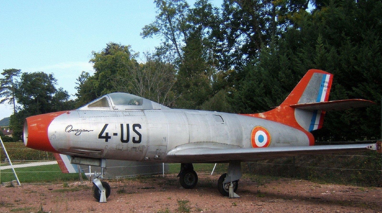 Société des Avions Marcel Dassault MD 450 Ouragan — fighter-bomber