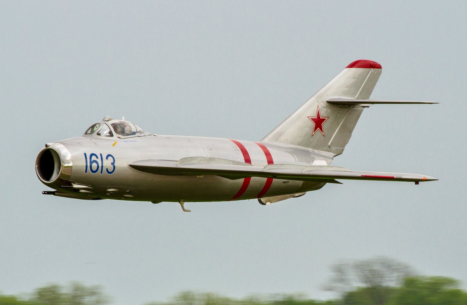 Mikoyan-Gurevich OKB-155 Mikoyan-Gurevich MiG-17 — fighter