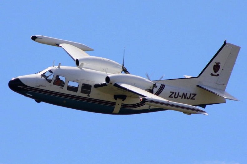 Piaggio Aero P-166DL3 — transport