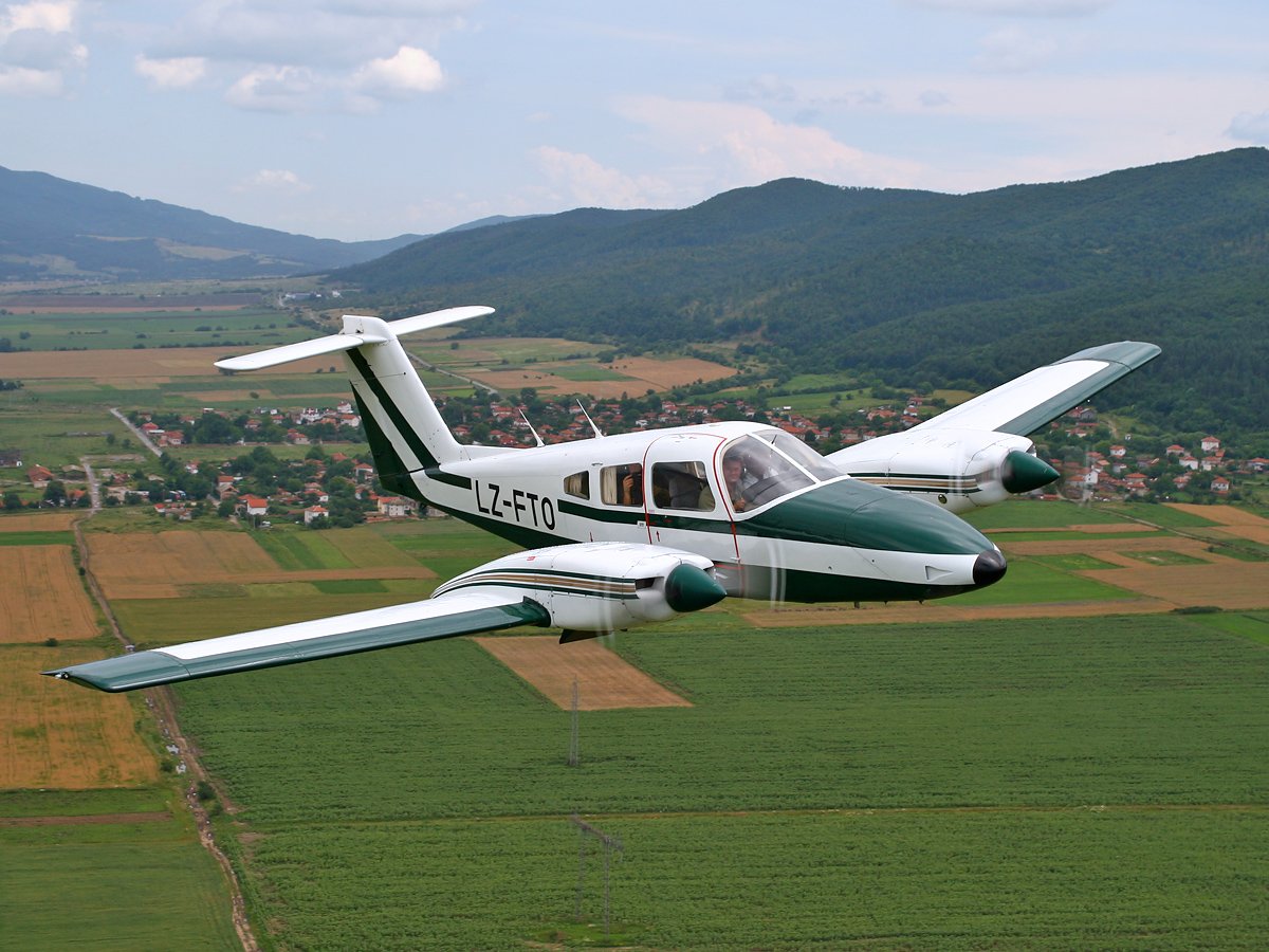 Piper PA-44-180