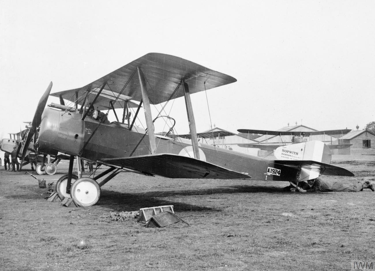 Sopwith Aviation Company 1½ Strutter — fighter