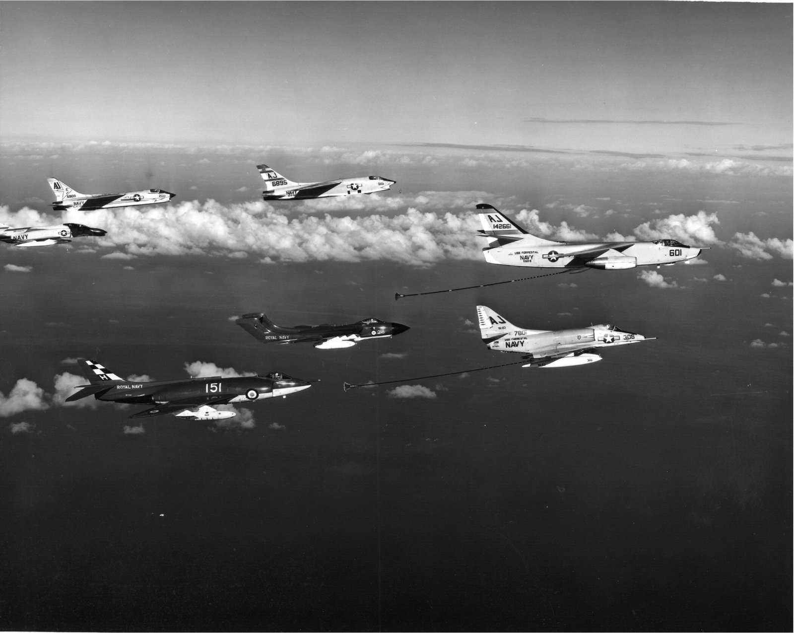 Supermarine Supermarine Scimitar — strike fighter