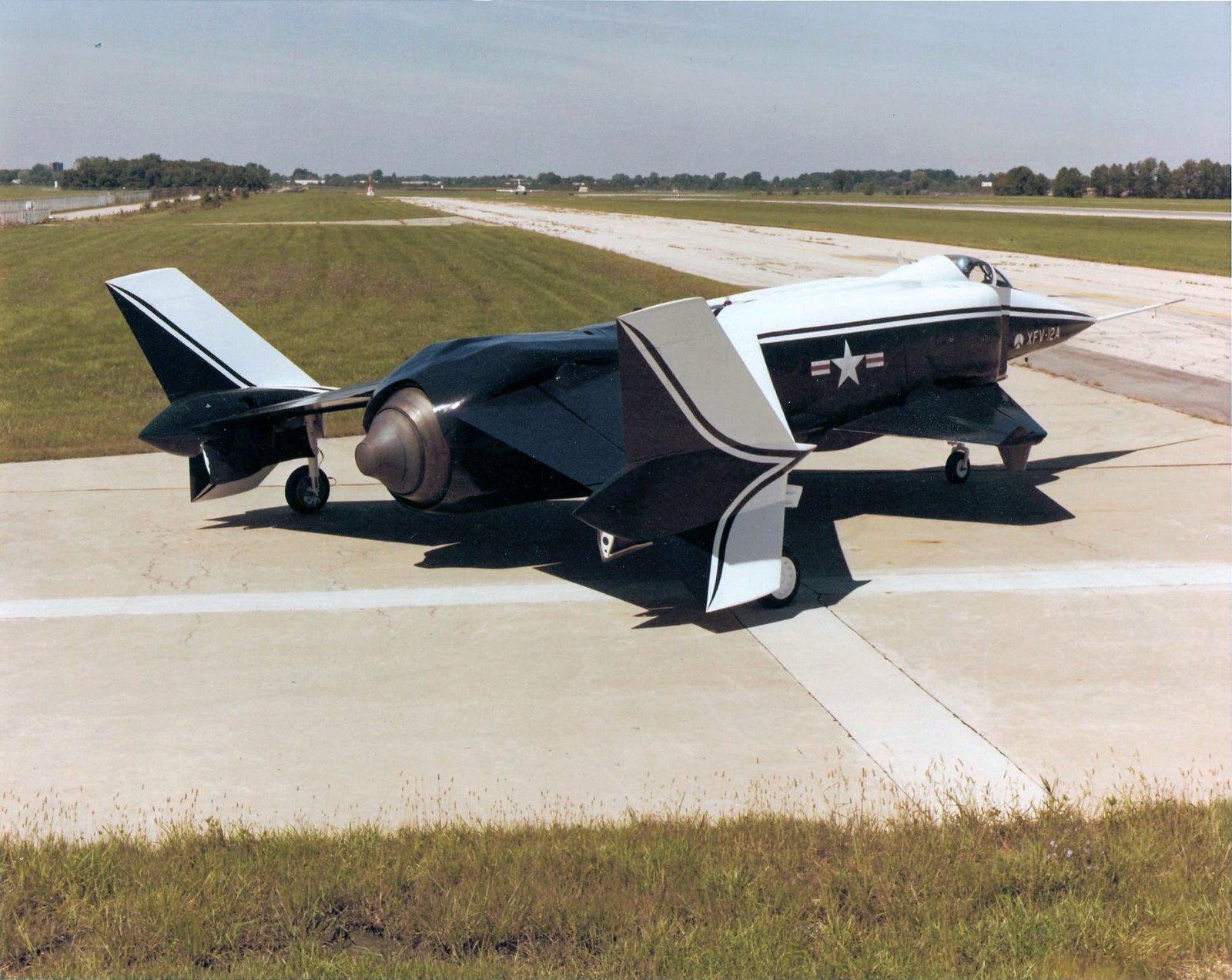 Rockwell International Rockwell XFV-12 — fighter